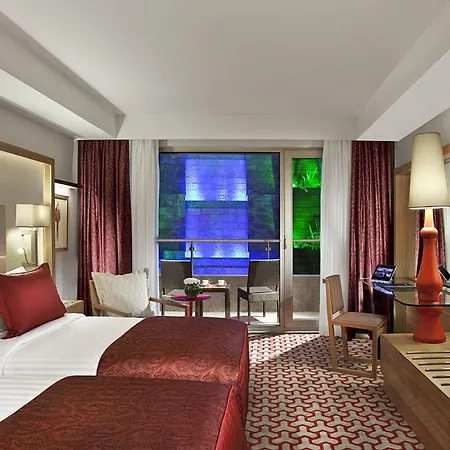 Divan 4*
