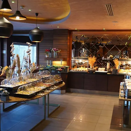 Хотел Divan