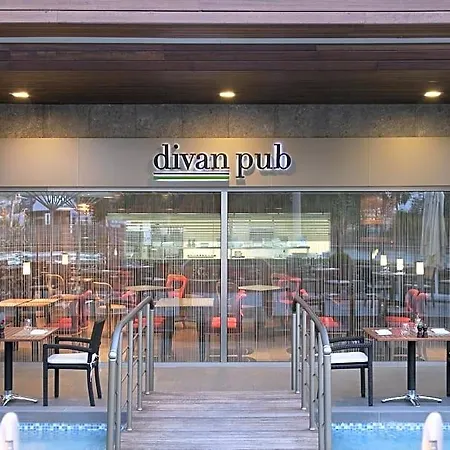 Divan Szálloda 4*