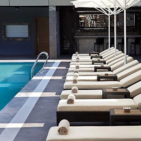 Divan 4*