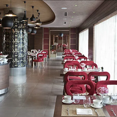 Hotel Divan 4*