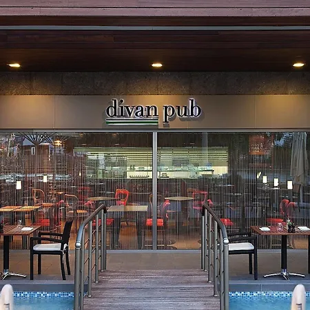 Divan 4*