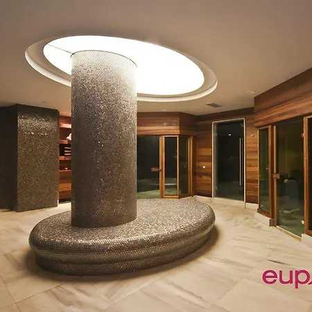 Hotel Divan 4*