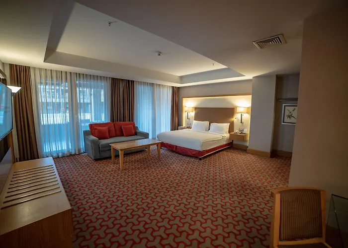 Divan Hotel 4*